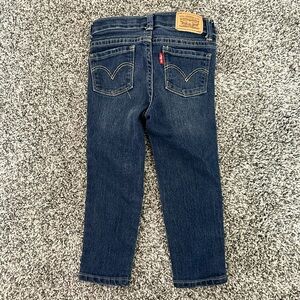 710 Super Skinny Levi’s